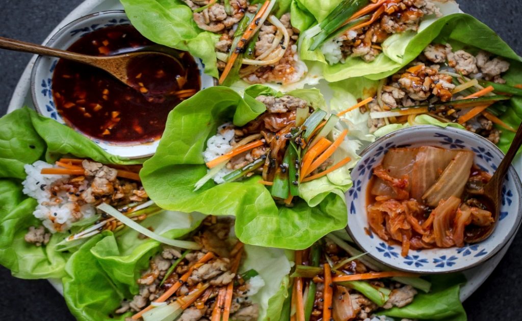 Spicy Turkey Lettuce Wraps