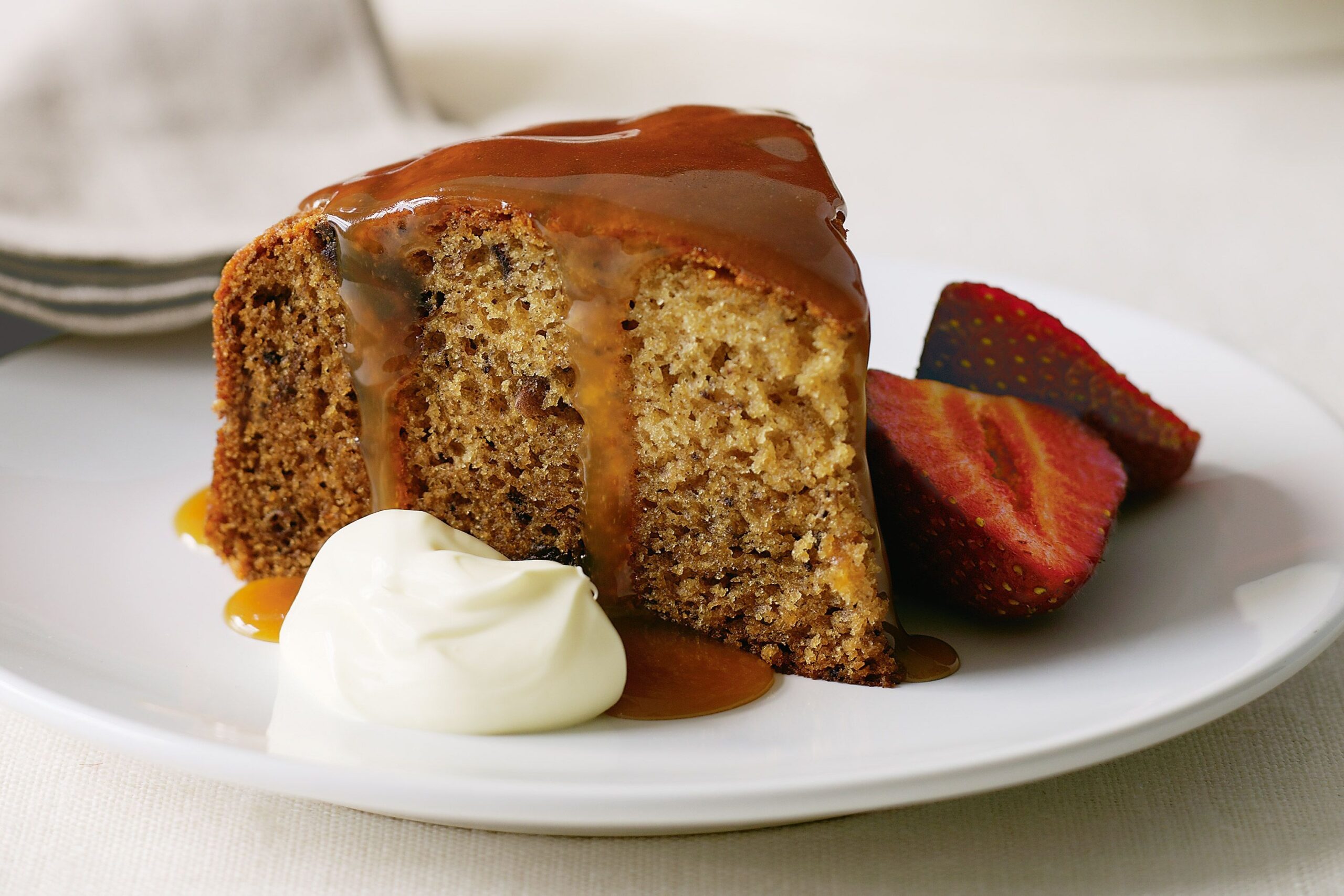Sticky date pudding