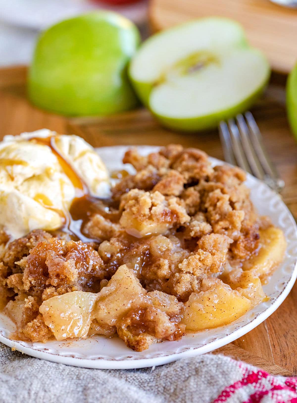 Quick and easy apple crumble recipe