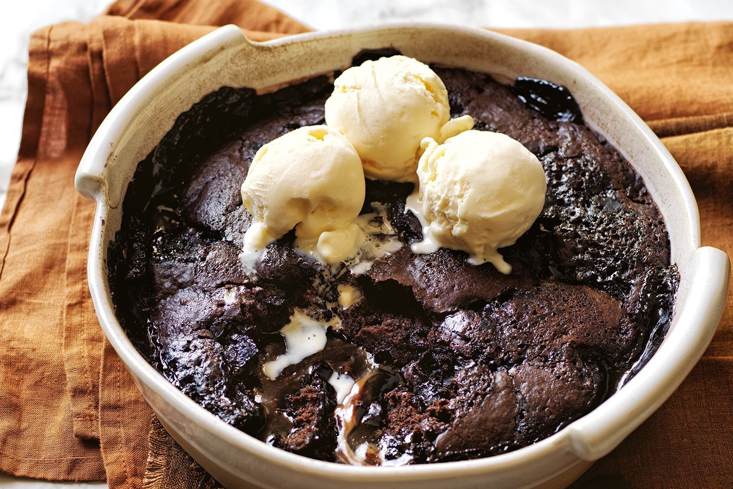 Chocolate self-saucing pudding