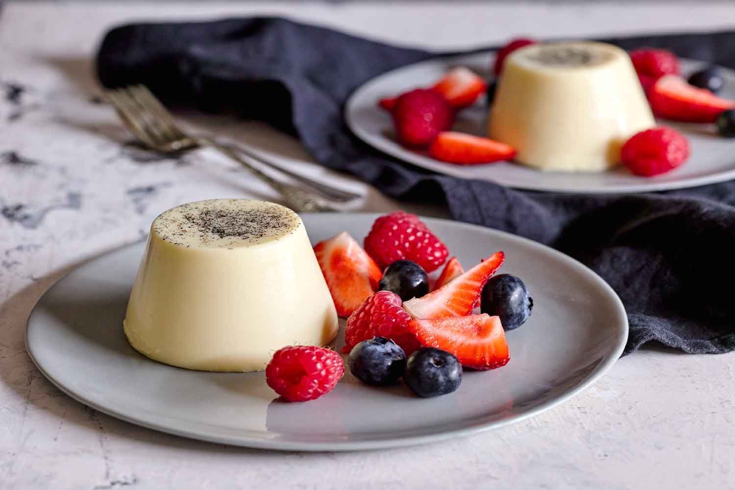 Vanilla bean panna cotta recipe
