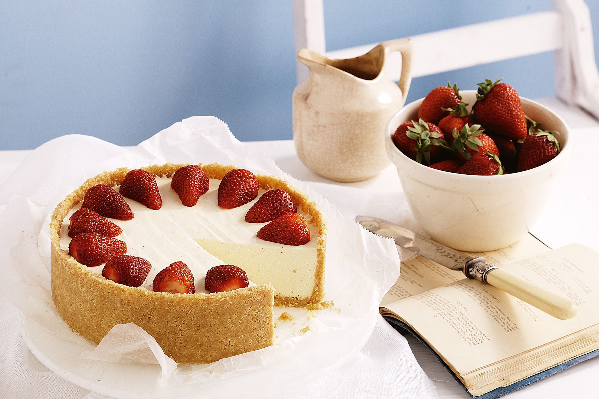 Classic no-bake vanilla cheesecake