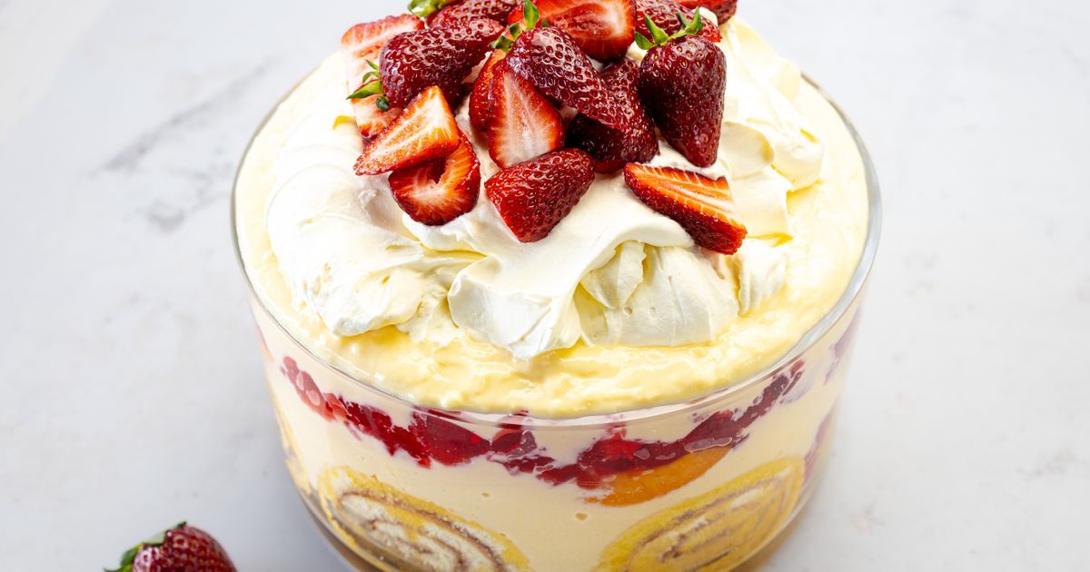 Traditional Christmas trifle
