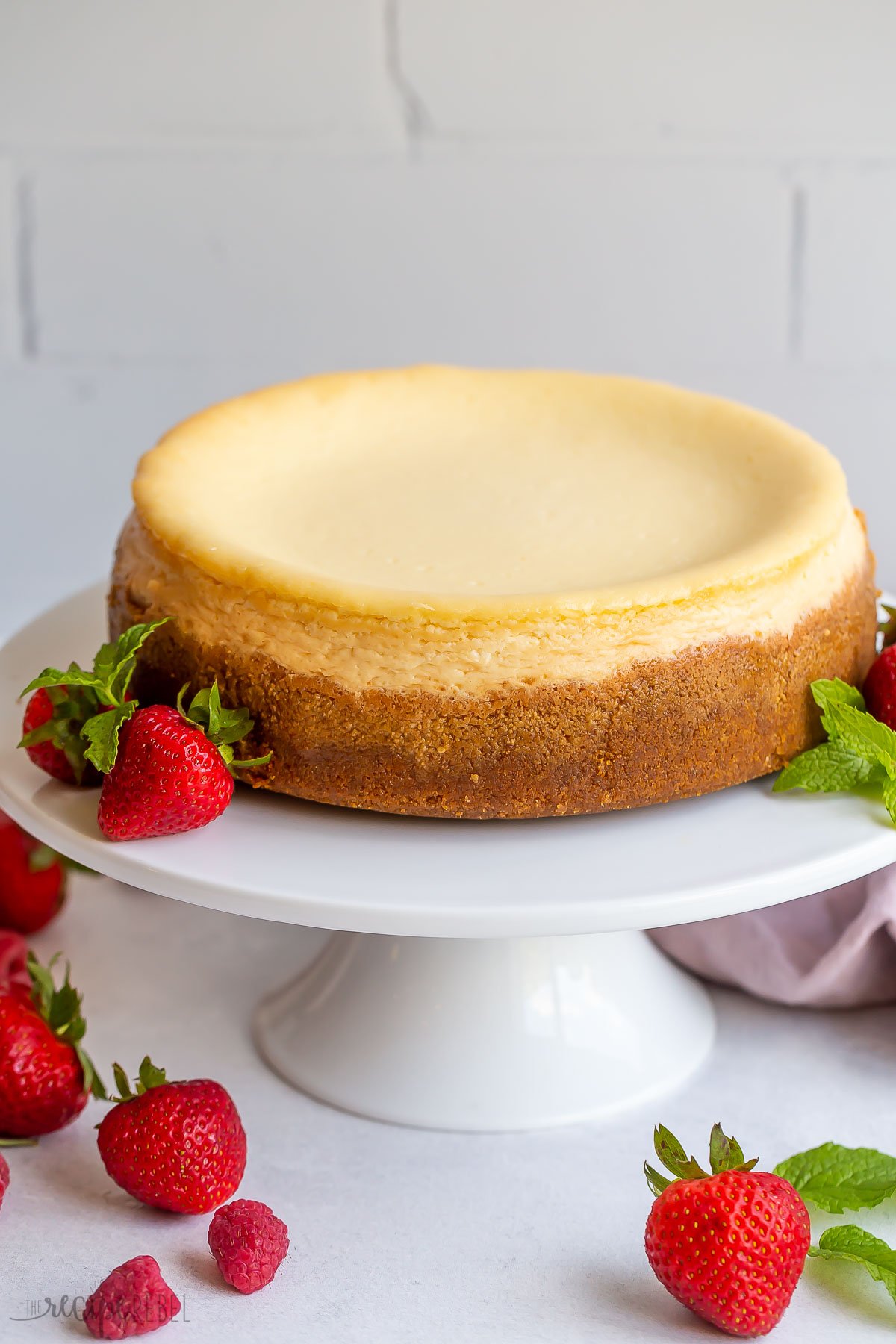 Classic baked vanilla cheesecake