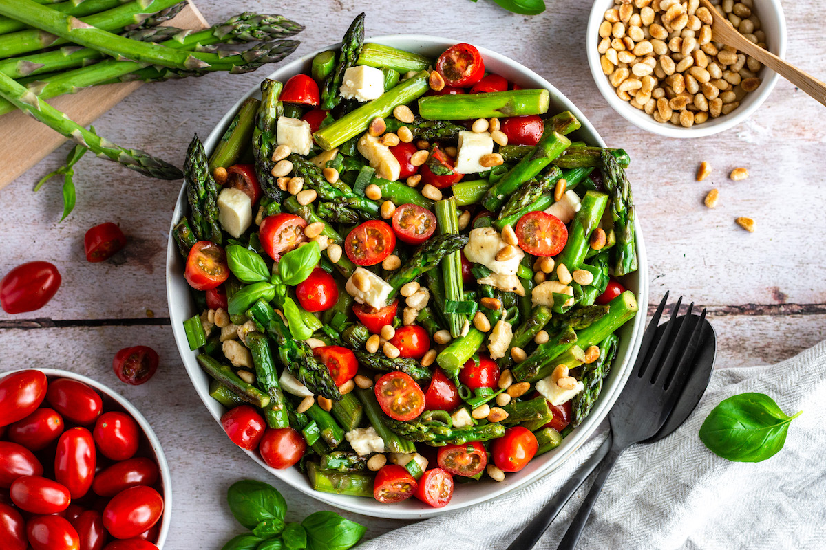 BBQ asparagus caprese salad