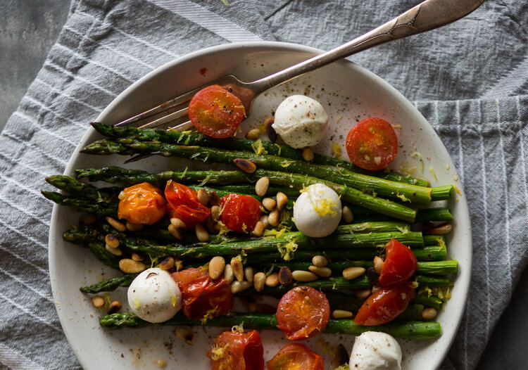 BBQ asparagus caprese salad