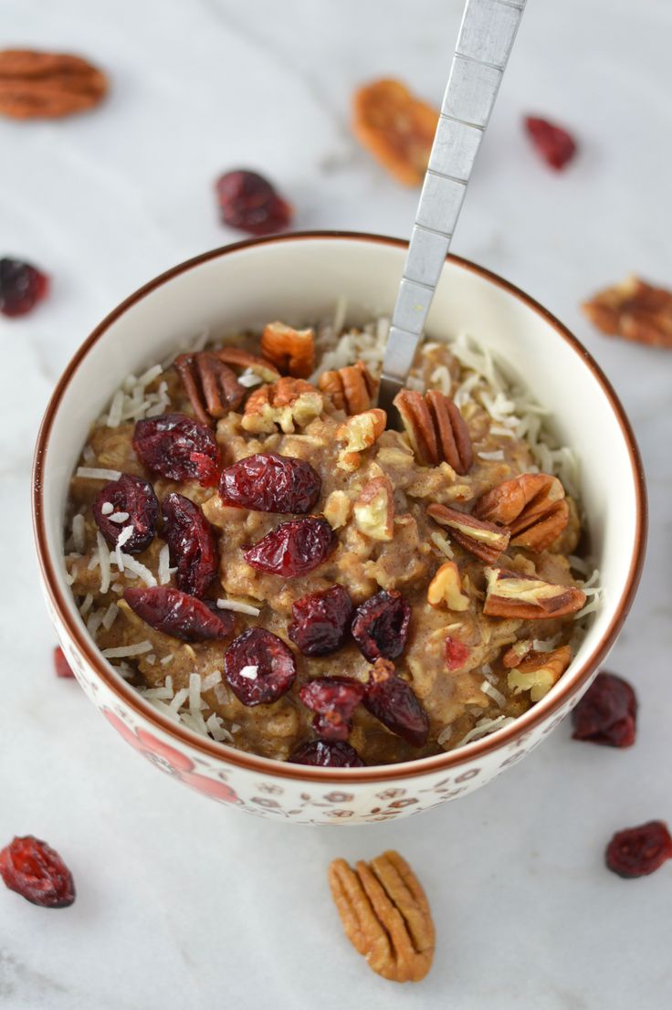Instant Oatmeal with Cranberries and Pecans