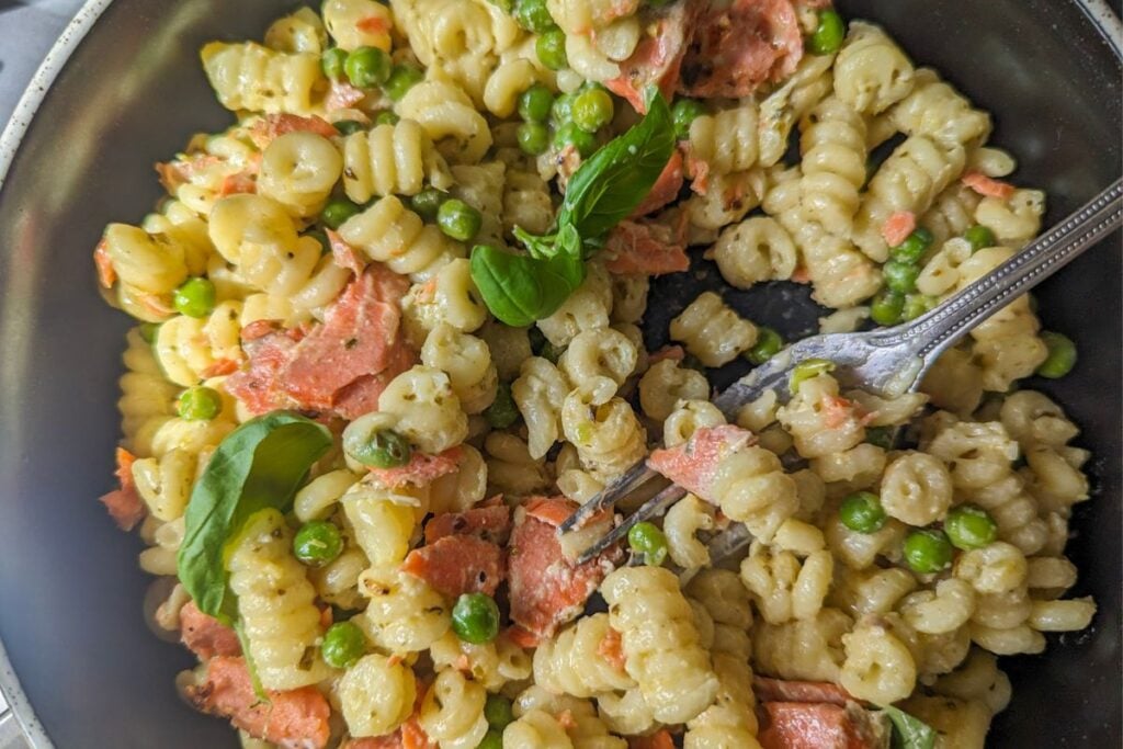 Salmon and pea pasta salad
