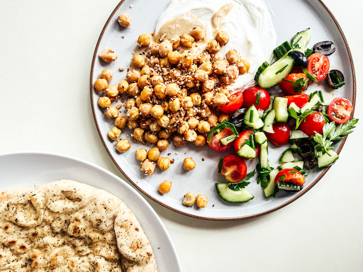 Crunchy spiced chickpea salad