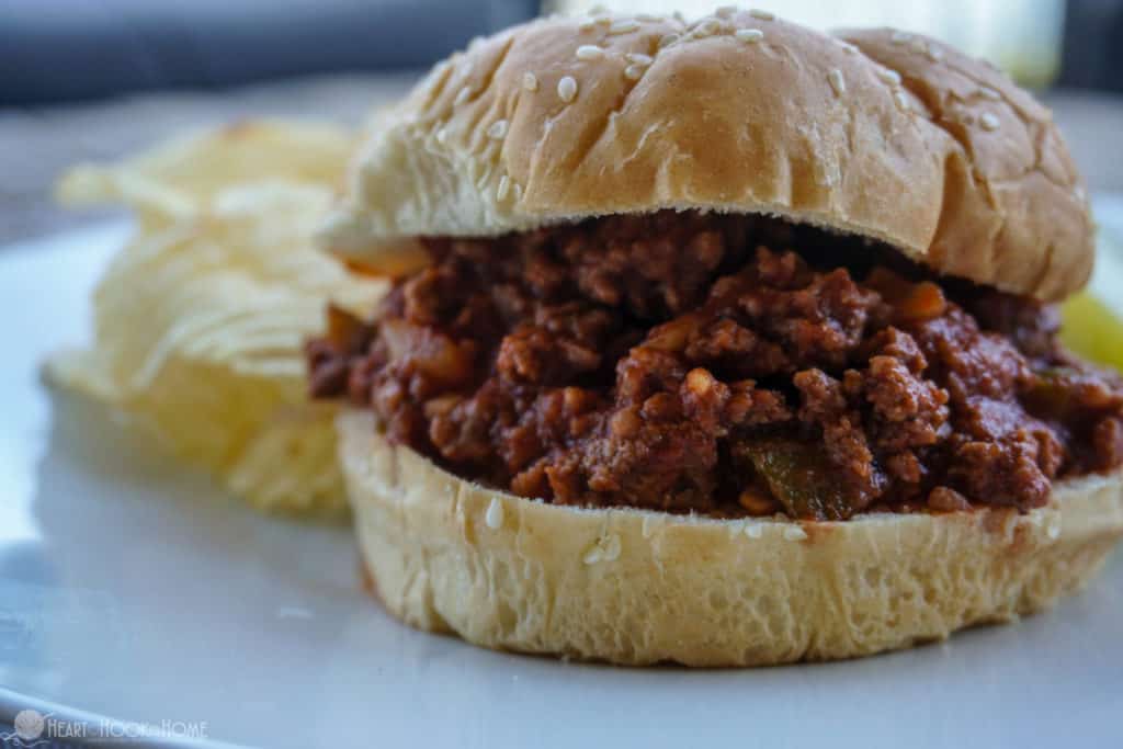 Crockpot Cheeseburgers (Cheeseburger Sloppy Joes)