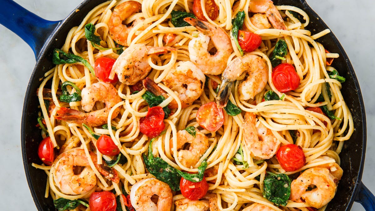 Linguine Pasta with Shrimp and Tomatoes