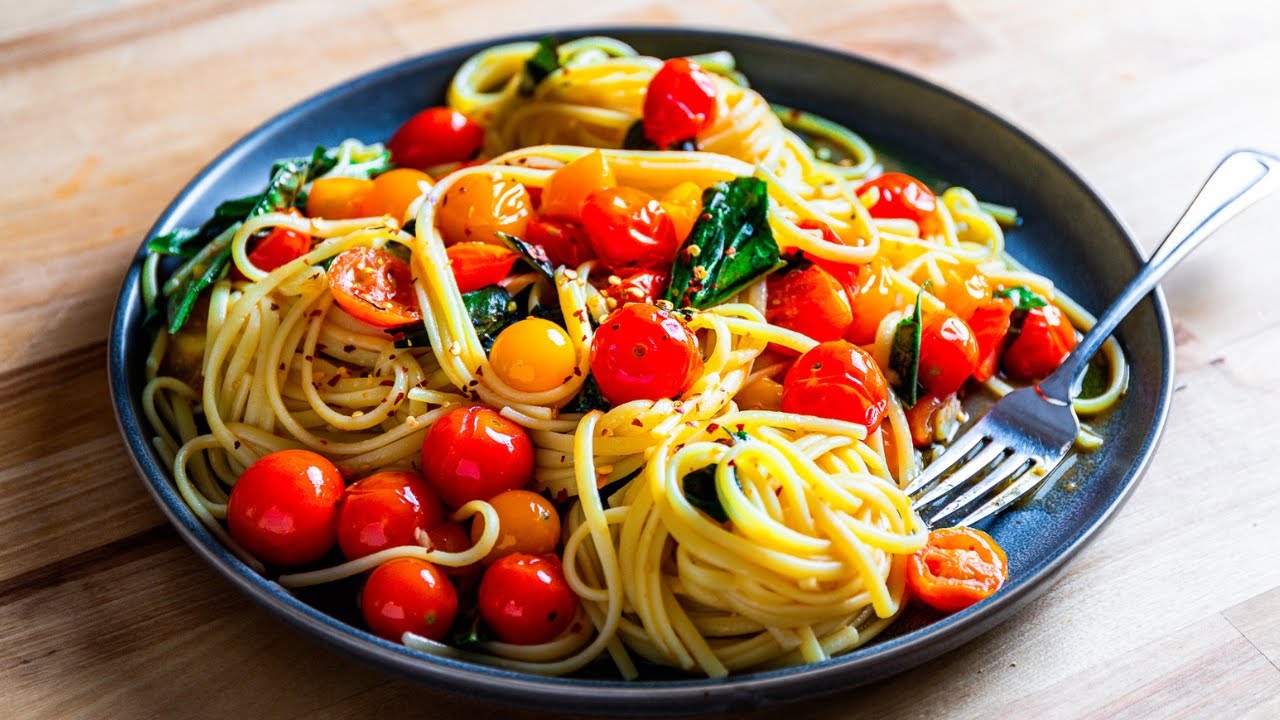 Tomato and Garlic Pasta