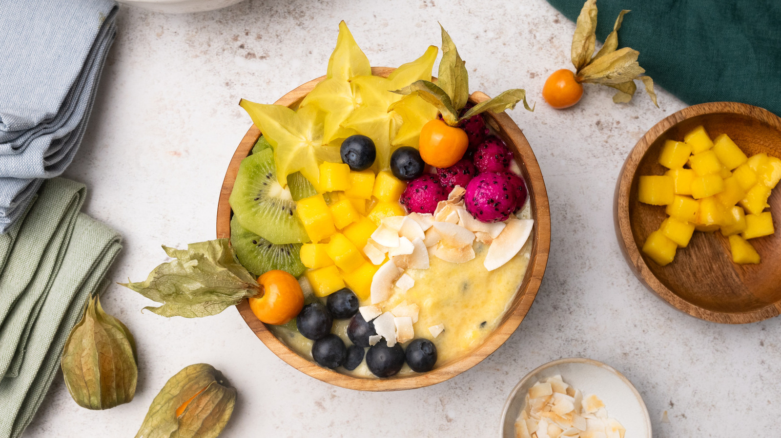 Tropical Smoothie Bowl