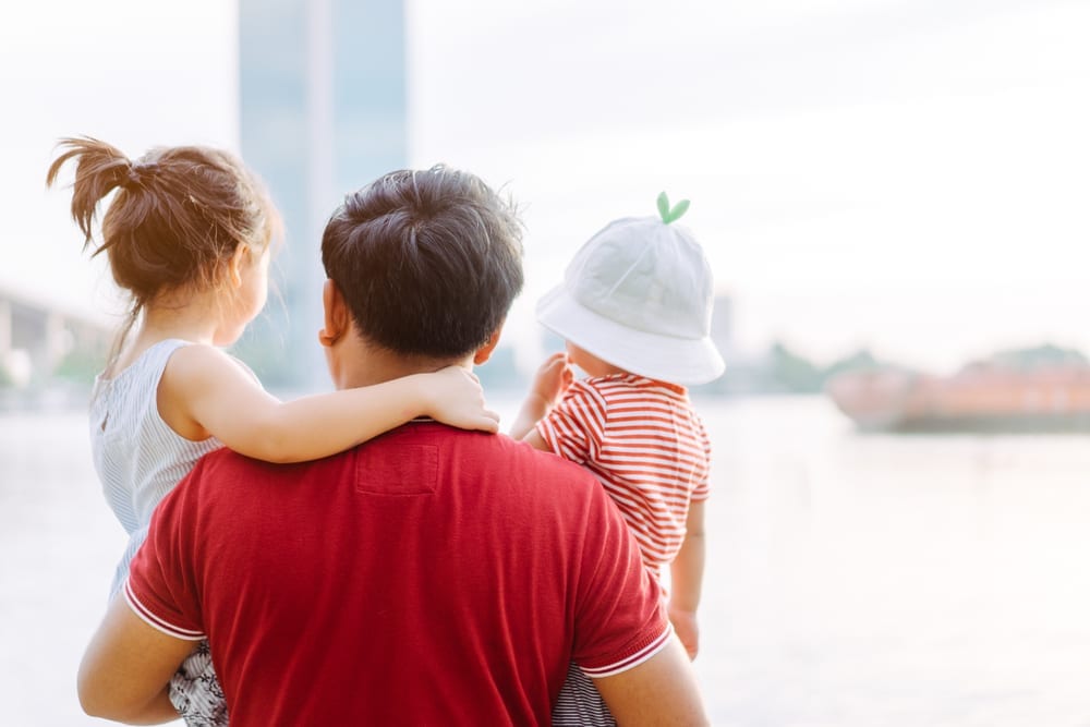 Road Trip with Kids Checklist: Essential Tips and Essentials for Single Parents