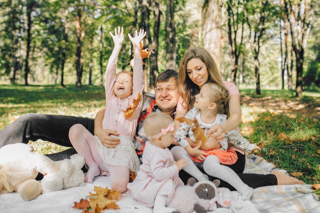 how to book flights with kids