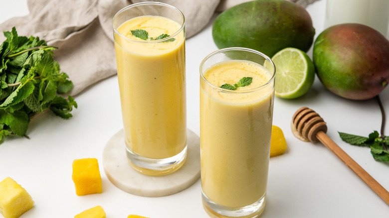 Mango Lassi Smoothie