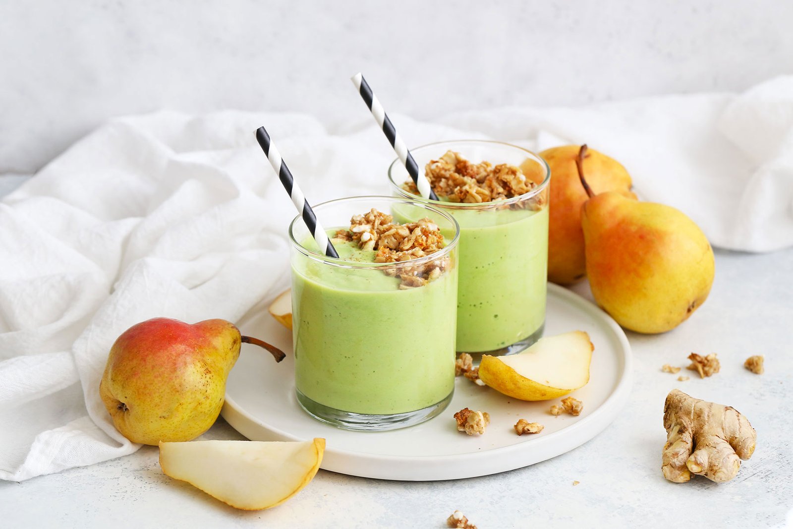 Pear Cinnamon Smoothie
